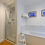 1 Bed In 93386 קזיק